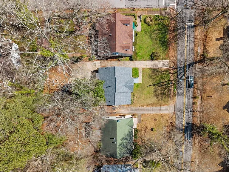 1649 Beecher St SW — Photo 31