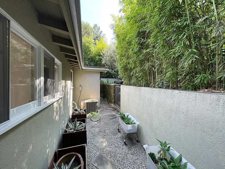 Canyon Oak Dr — Photo 48