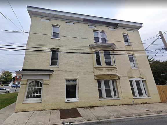 2nd image of 457 W Washington St #7