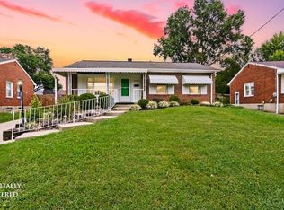 8536 Donegal Dr, Cincinnati, OH 45236