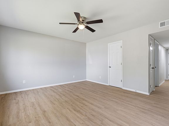 5th image of 3113 N Bancroft St