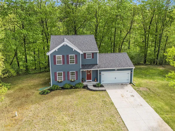 11889 Buck Hollow Ct, Gowen, MI 49326