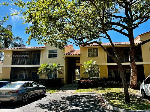 1239 SW 46th Ave Photo 1
