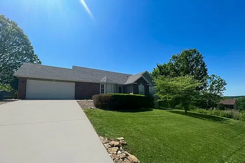 79 Sherlock Dr Photo 1