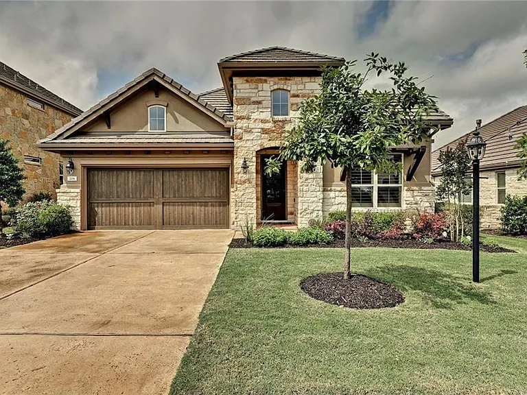 208 Maxwell Way — Photo 1