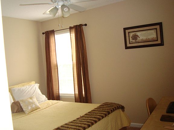 Guest bedroom