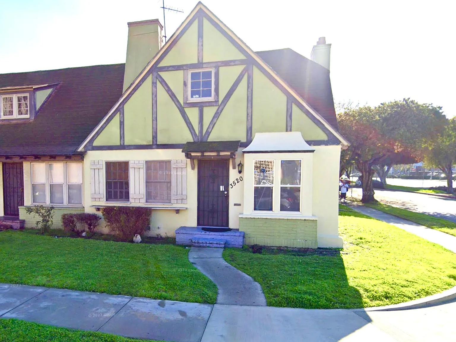 2 bed, 730 sqft, $2,241 — Photo 1