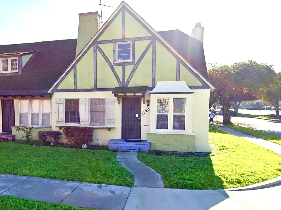 3520 W 39th St