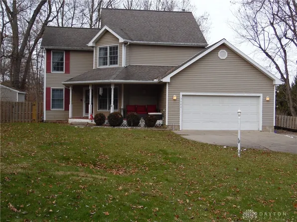 3680 Cedarwood Ln, Dayton, OH 45430