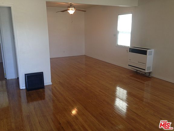 2nd image of 840 Rose Ave