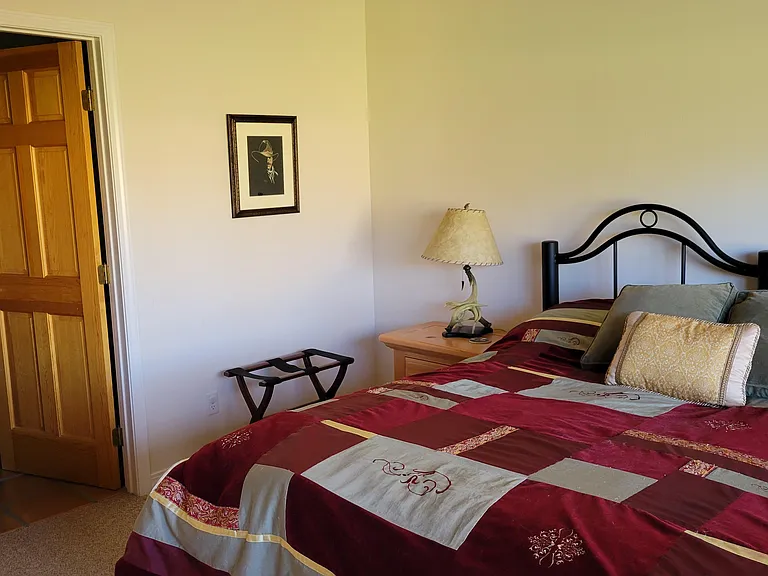 Lower suite
