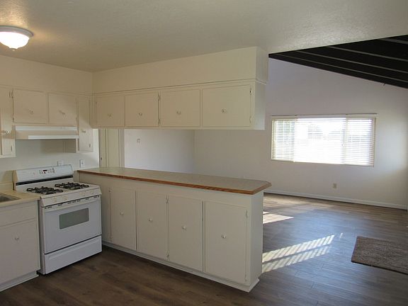 4th image of 9150 Avonne Ave #1