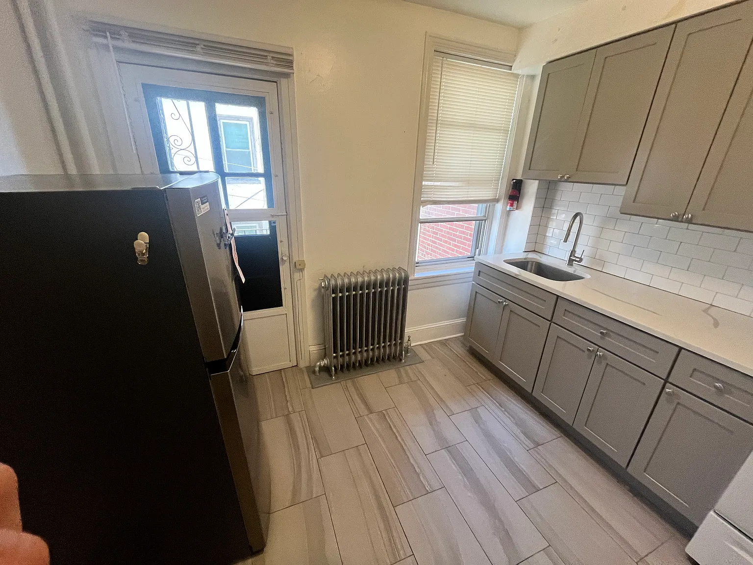 1 bed, $900 — Photo 2