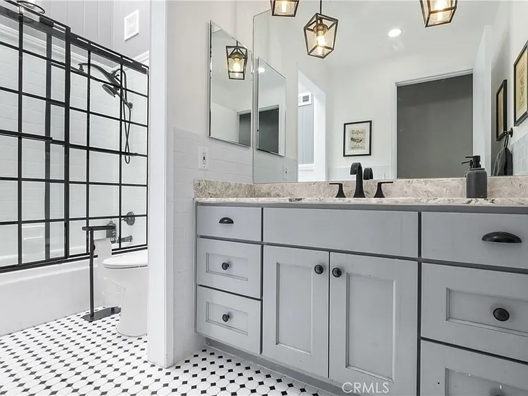 915 N Shaftesbury Ave — Photo 20