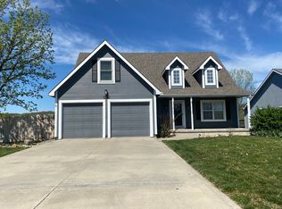 3810 Richmond Dr, Leavenworth, KS 66048