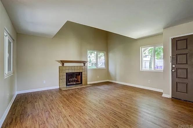 3 bed, 1298 sqft, $3,300 — Photo 3