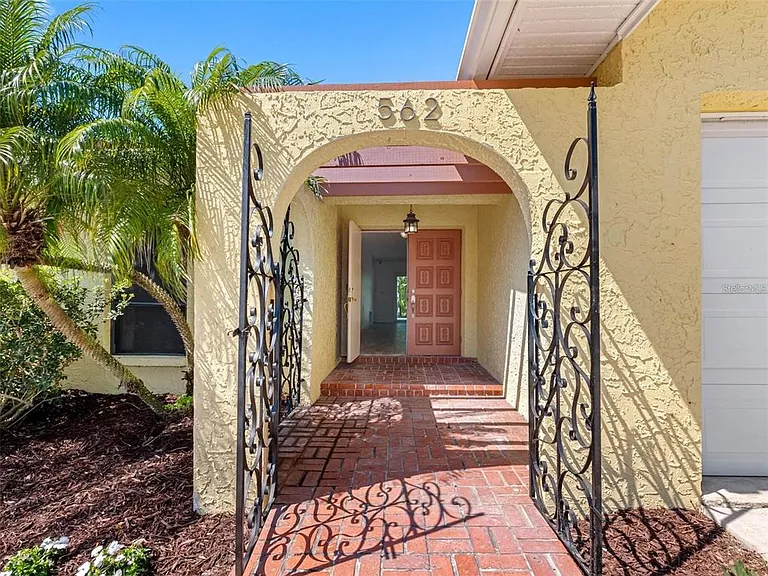 562 Johns Pass Ave — Photo 11