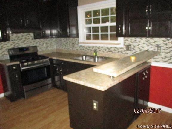3rd image of 165 E Rexford Dr