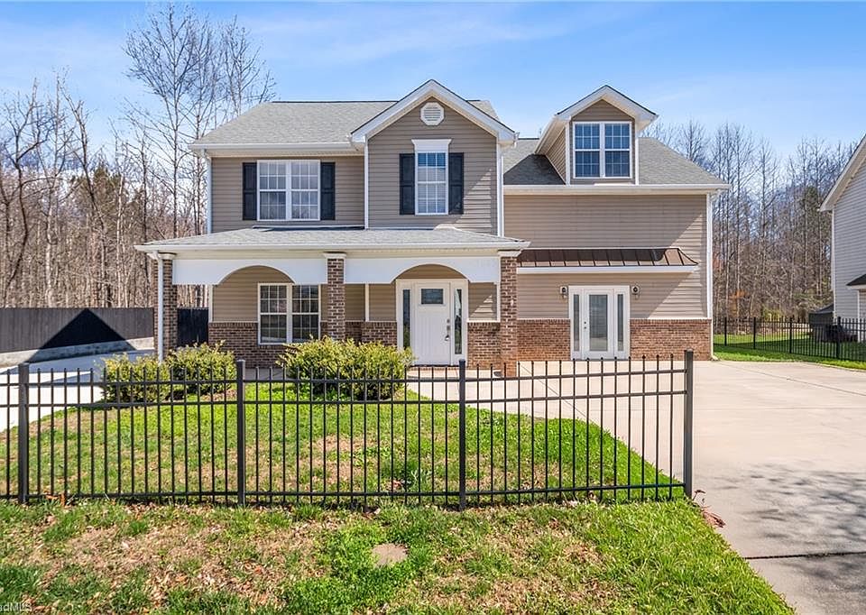 1st image of 5663 Fairway Forest Dr