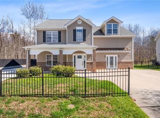 5663 Fairway Forest Dr, Winston Salem, NC 27105