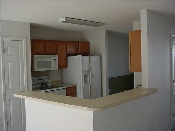4th image of 2419 Stingray Blvd