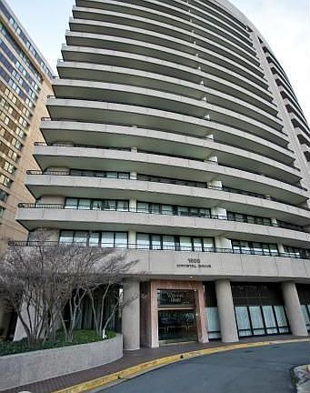 4th image of 1200 Crystal Dr APT 1012