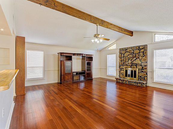 5th image of 2947 Christoval St