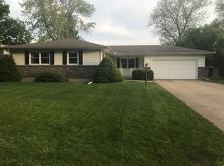 2416 15th St, Peru, IL 61354