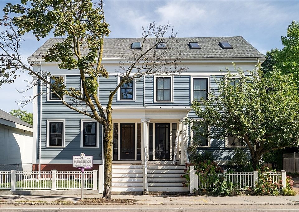 1st image of 196 Prospect St