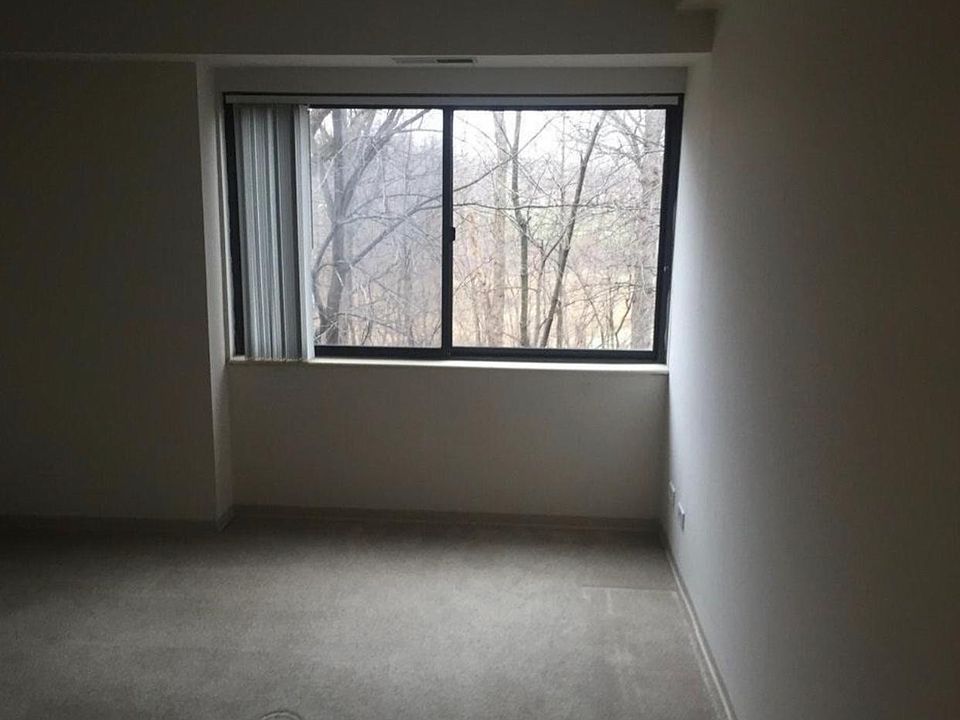 1st image of 1840 Huntington Blvd