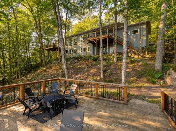 621 Deer Run Rd, Magnetawan, ON P0A 1C0