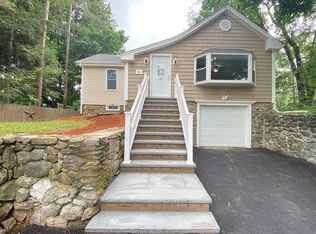 81 City Depot Rd, Charlton, MA 01507