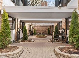 588 W Hawthorne Pl UNIT 3, Chicago, IL 60657