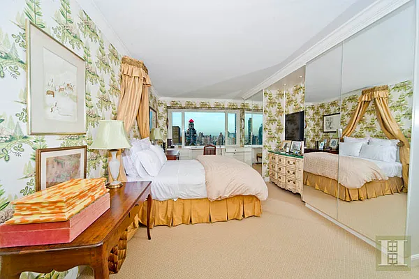 Sold by Halstead Real Estate | media 13