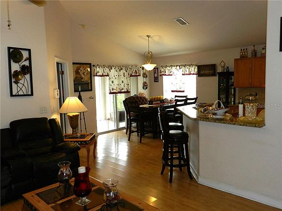 5th image of 1209 Amazon Dr