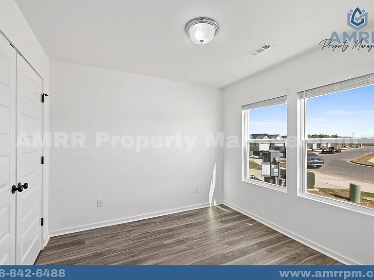 1005 SW 3rd Ave — Photo 4