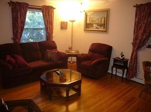 5th image of 15 S Woodland Ave