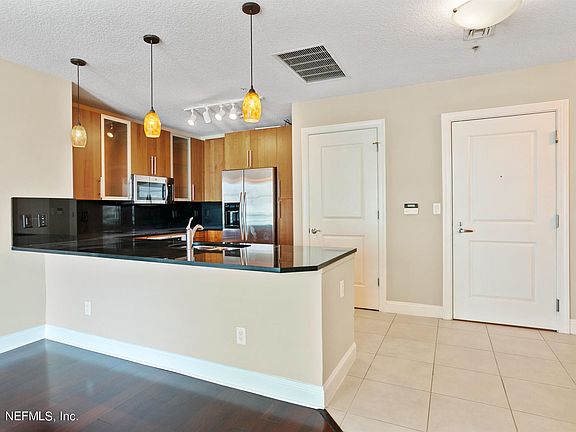 4th image of 1431 Riverplace Blvd Unit No 1402 Lo