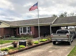 1027 Locust St, Paris, TN 38242