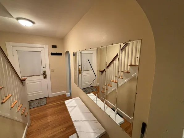 714 Truman Hwy, Hyde Park, MA 02136