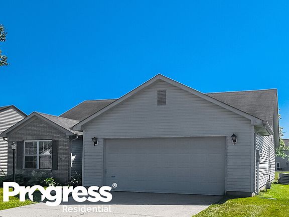 3rd image of 5550 Wood Hollow Dr