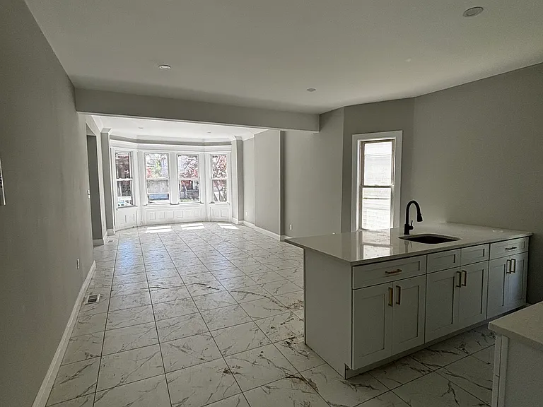 57 Treacy Ave #1 — Photo 2