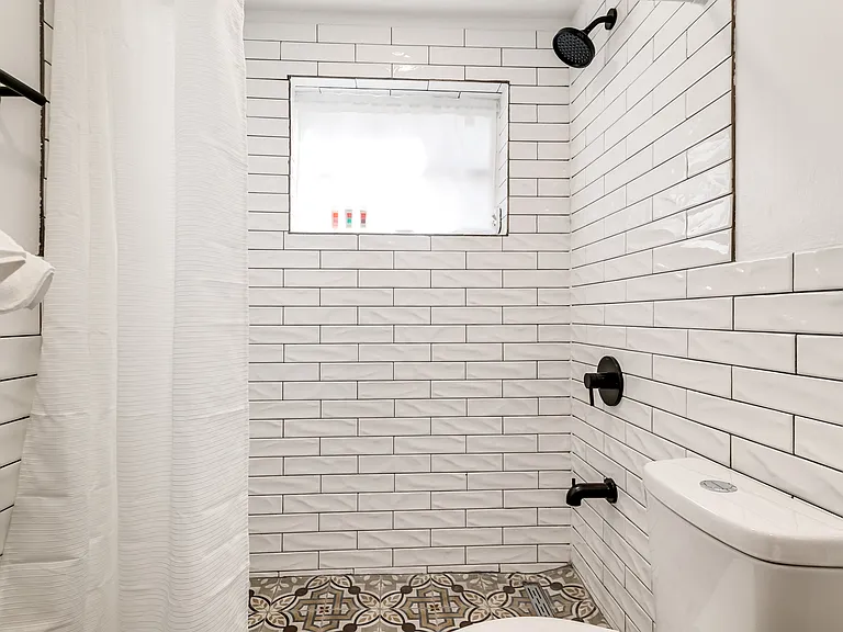 5817 NW 37th St #8 — Photo 17
