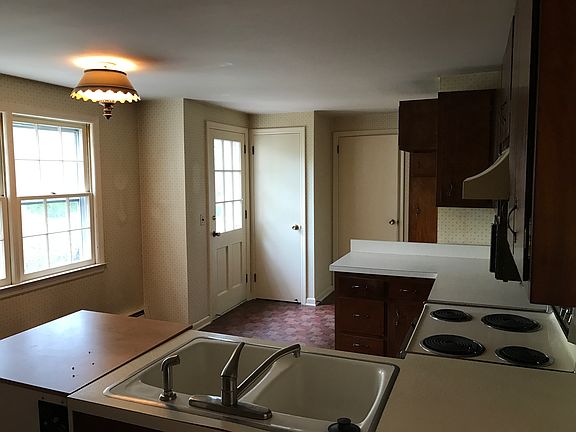 5th image of 106 Southwood Dr