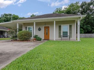 11231 Tracy St, Saint Amant, LA 70774