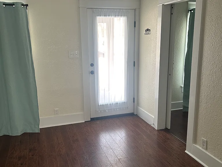 5926 Missouri Ave — Photo 9