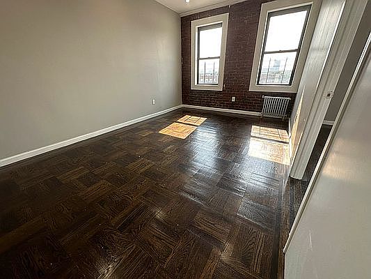 3rd image of 831 Bartholdi St APT 3A