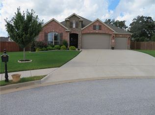 401 Orchard Cir, Cave Springs, AR 72718