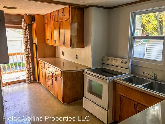 5th image of 366 Cypress Ave