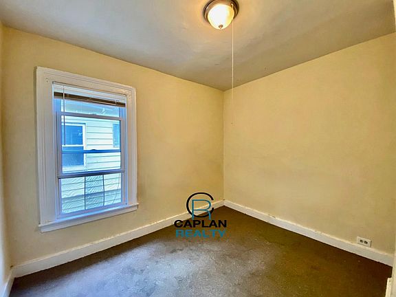 5th image of 220 Greenwich Ave #1